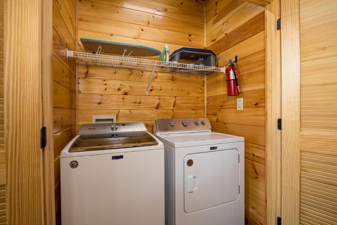 Ridge View Lodge Nature And Mountain View - Hot Tub - Firepit - Yard - Games Gatlinburg Exterior photo