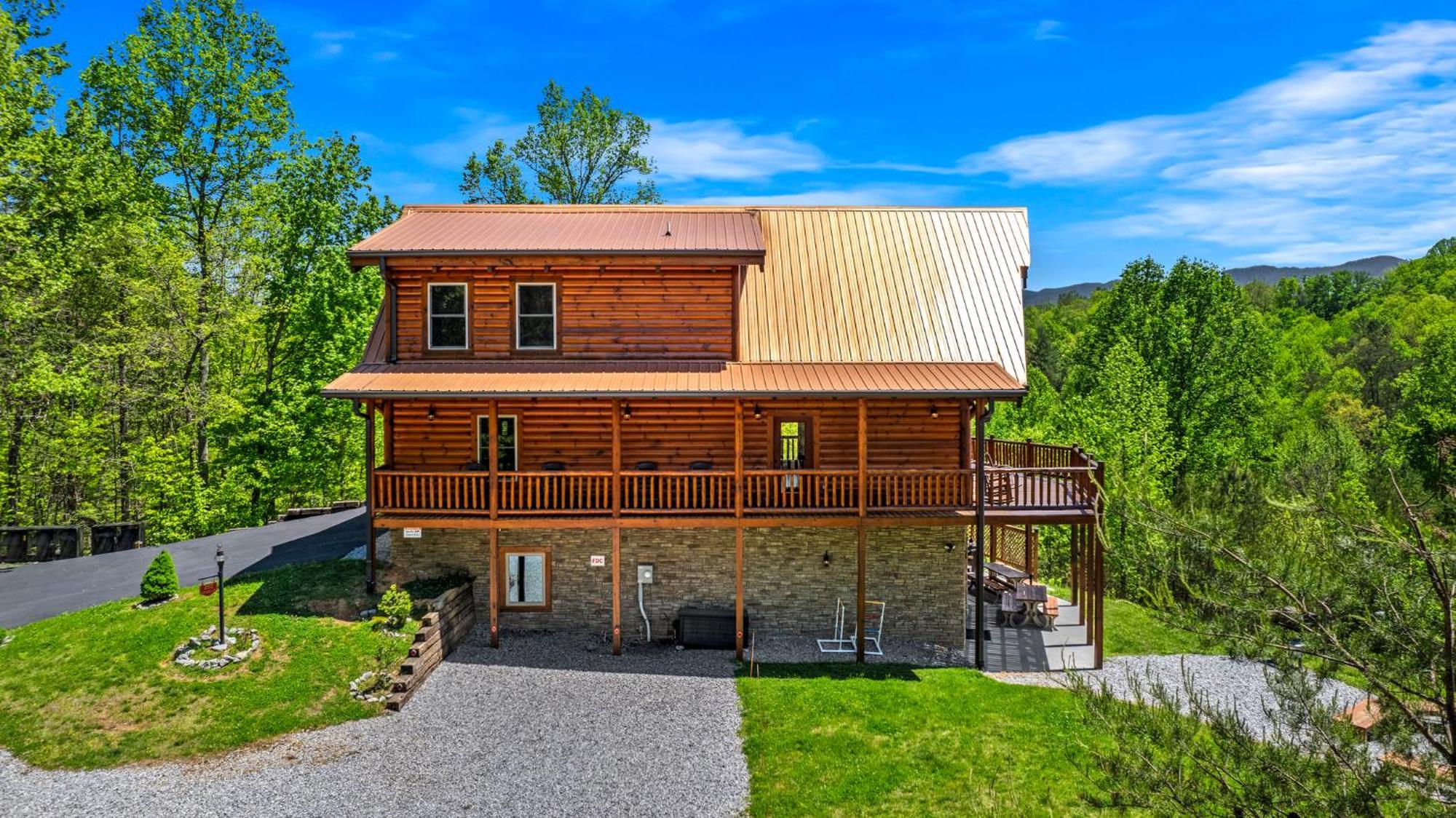 Ridge View Lodge Nature And Mountain View - Hot Tub - Firepit - Yard - Games Gatlinburg Exterior photo
