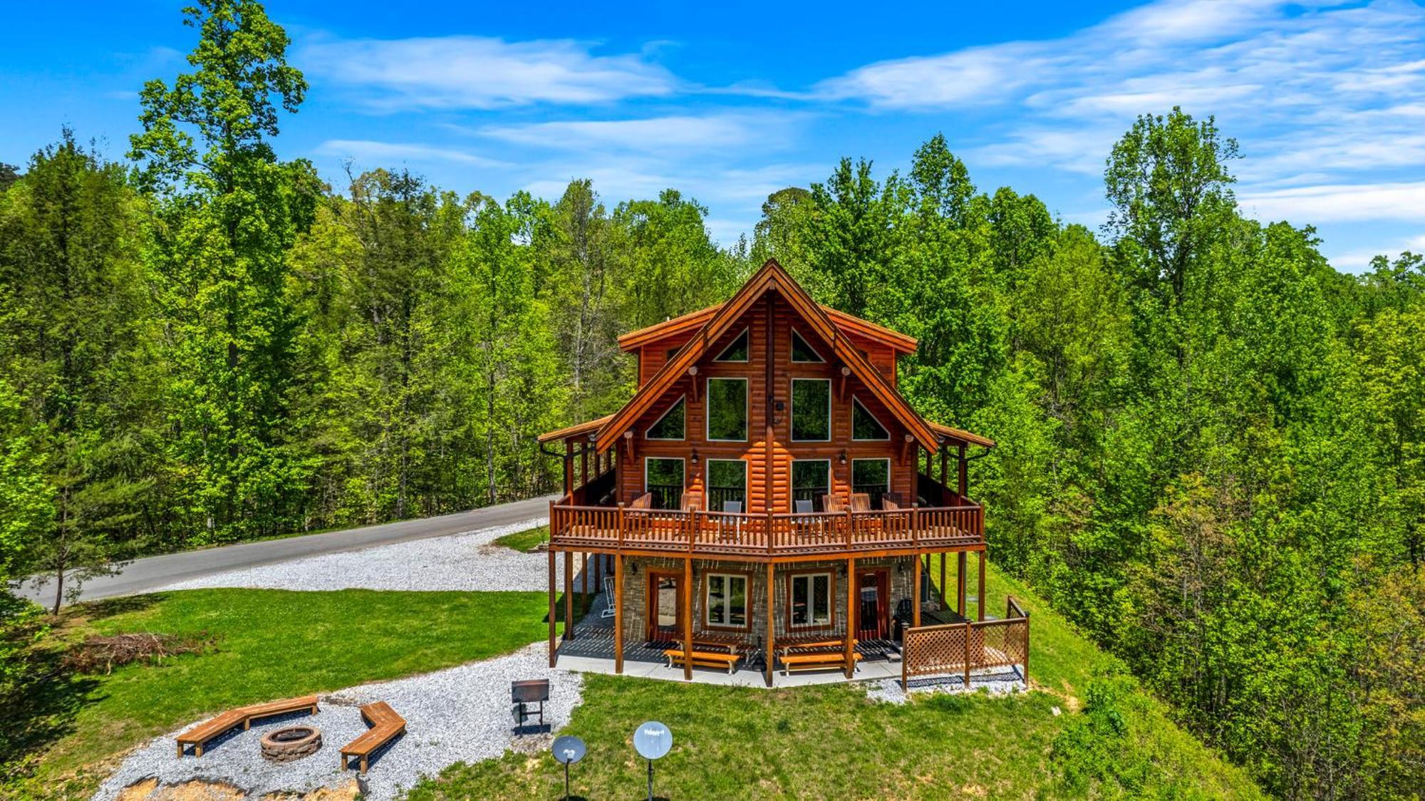 Ridge View Lodge Nature And Mountain View - Hot Tub - Firepit - Yard - Games Gatlinburg Exterior photo